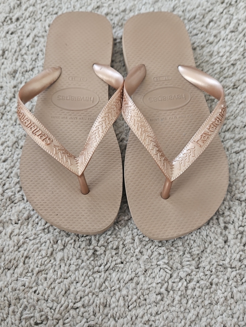 Havaianas Women's Flip Flops in Rose Metallic